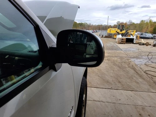 Used Right Door Mirror fits: 2008 Chevrolet Suburban 1500 Power w/turn signal w/