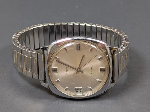 Vintage Timex Quartz Electric Backset Men's Watch For Parts Or Repair