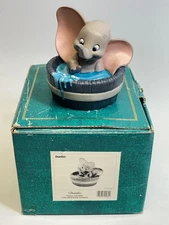 WDCC Walt Disney Classics Collectors Society 1995 Membership figurine DUMBO