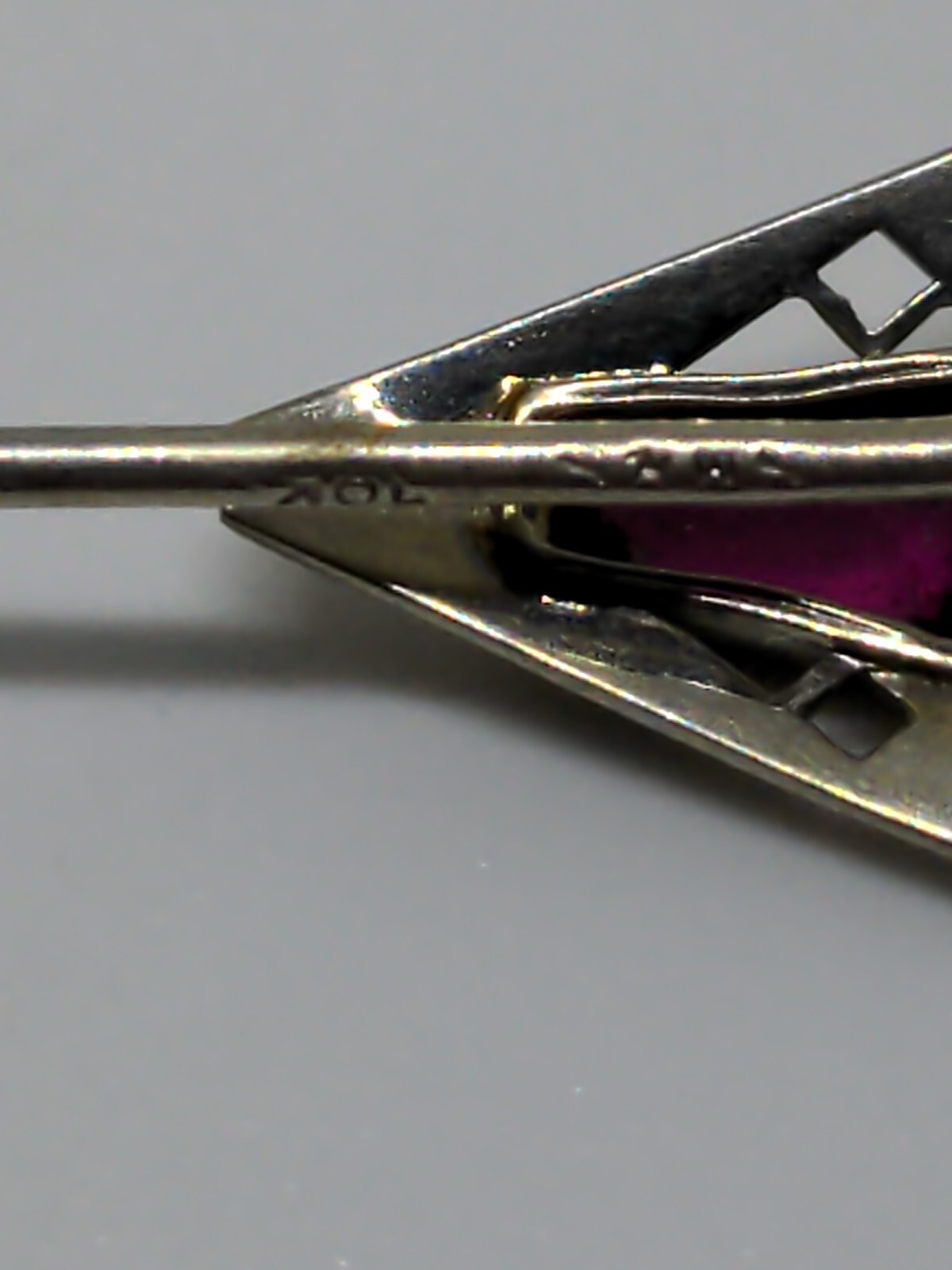 Mat Ruby Pin Antique Art Deco 10k Gold Ruby Pin - Gem