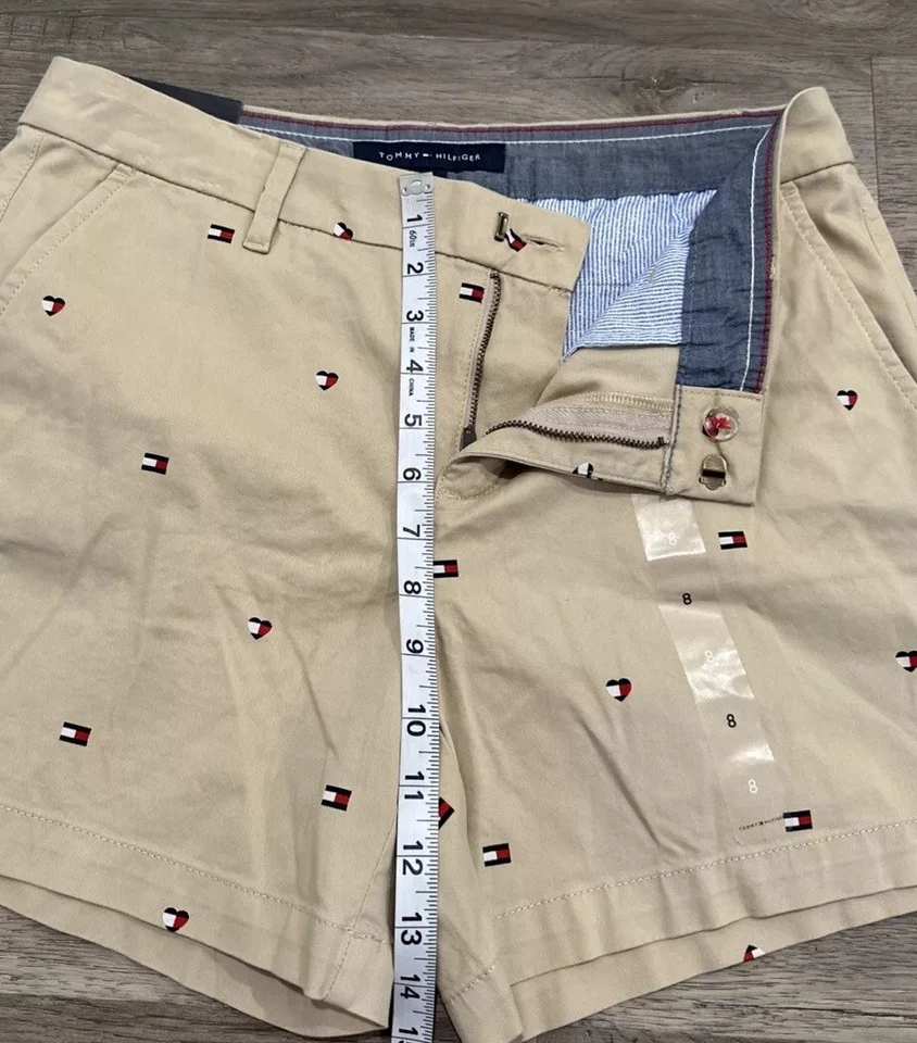 Pantalones Cortos Tommy Hilfiger Mujer 8 Hollywood 5" Chino Estampado Completo Corazones Foto 3 de 4