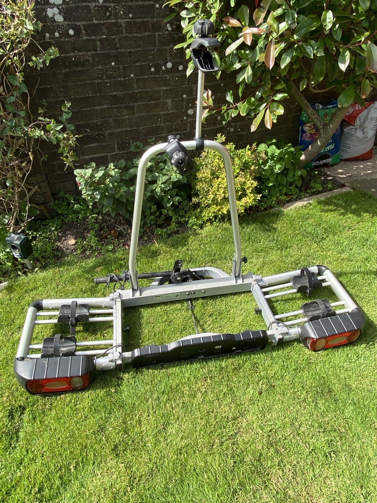 Thule tow bar 2 bike Carrier eBay
