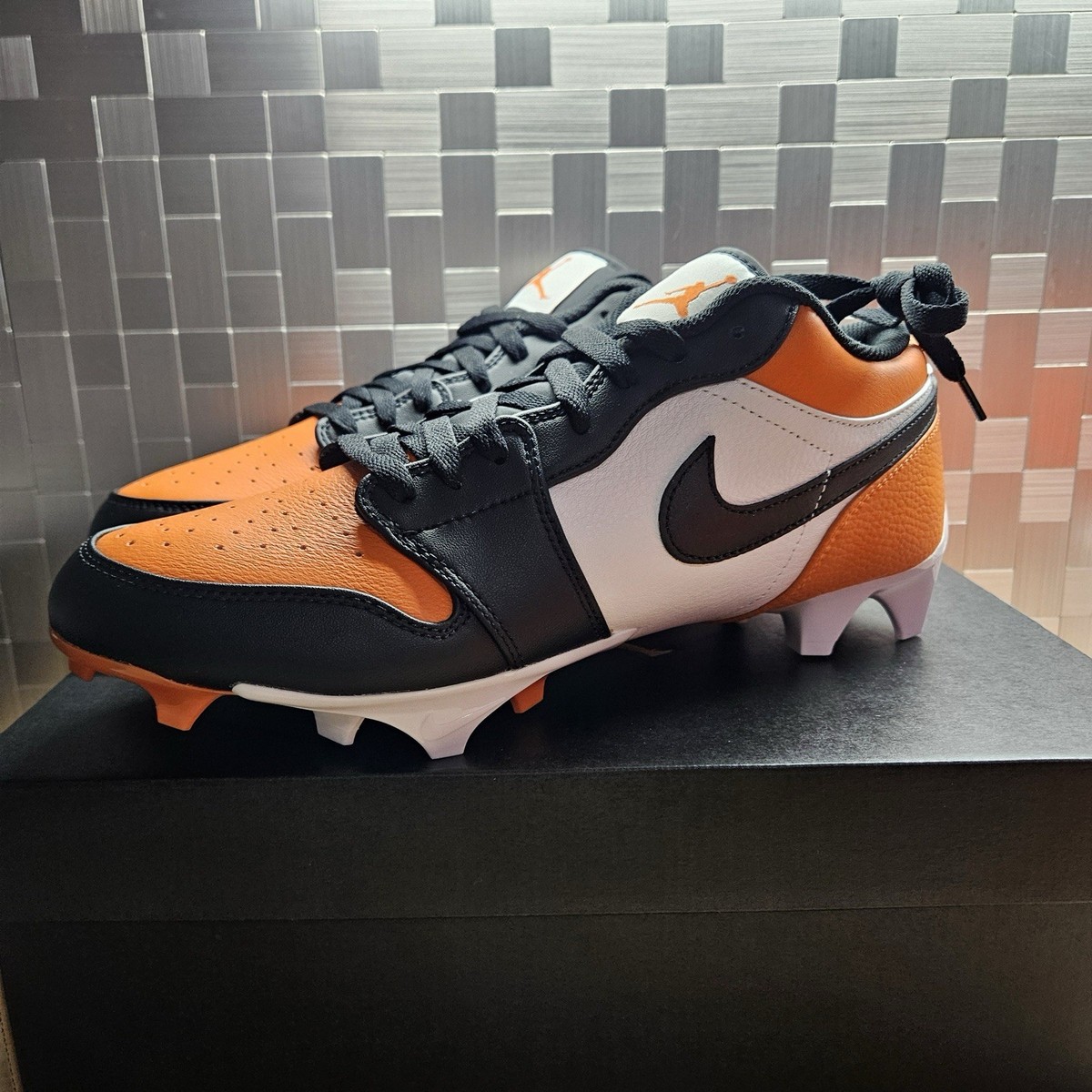 Nike Air Jordan 1 Low TD Size 11 Shattered Backboard Football