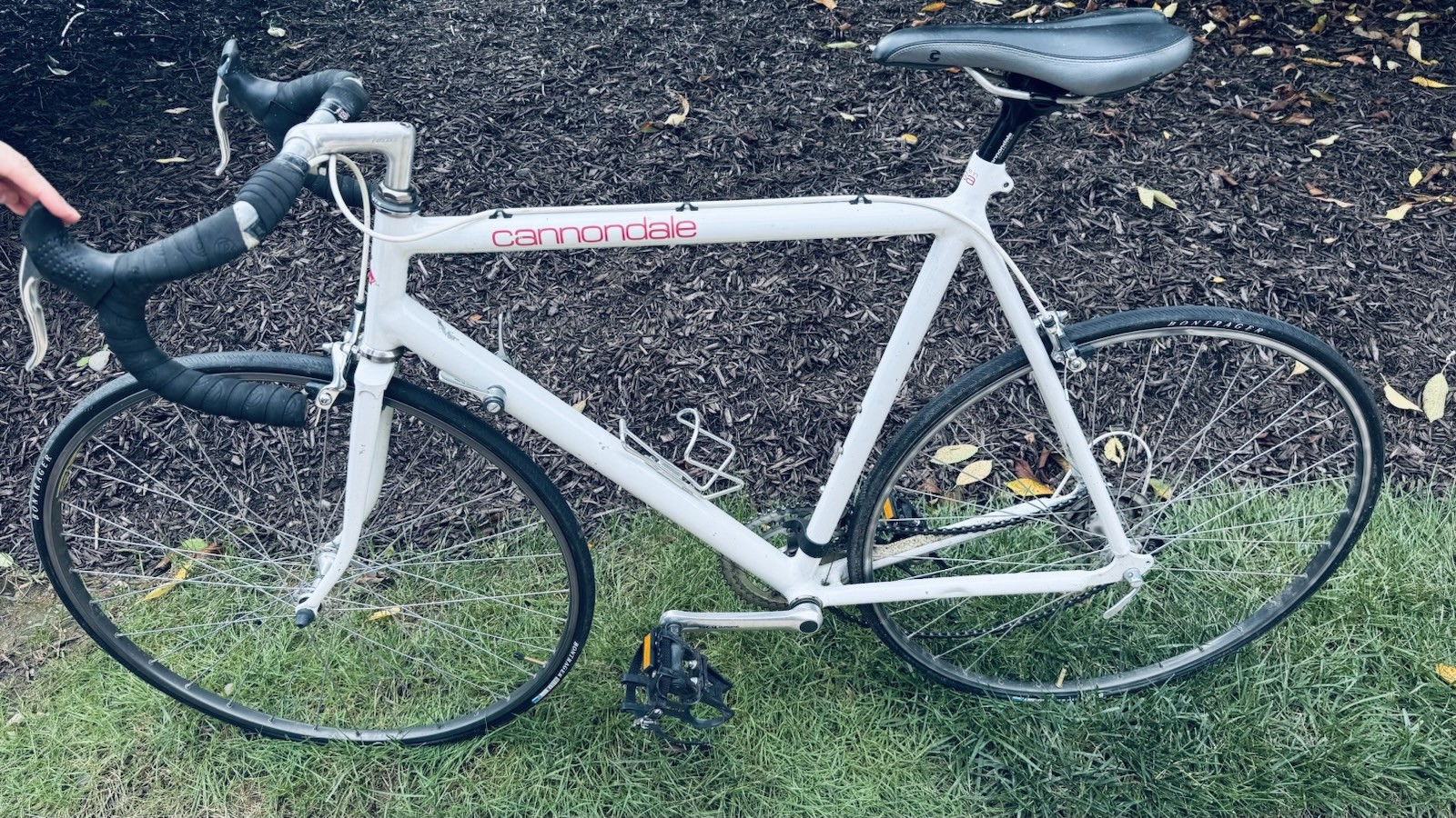 (Used) Cannondale Six Road Bike Shimano 105 Bontrager 700C White Vintage (225.00 USD)