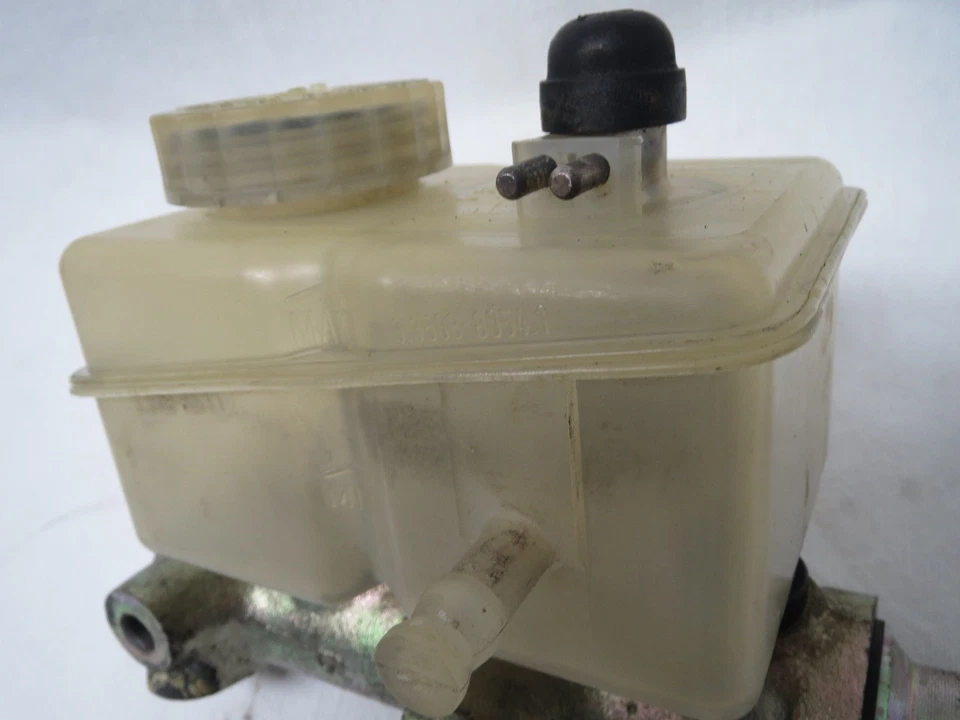 CILINDRO MAESTRO DE FRENO Y DEPÓSITO DE FLUIDO ALFA ROMEO SPIDER GTV-6 Milano ATE 22mm Foto 4 de 4