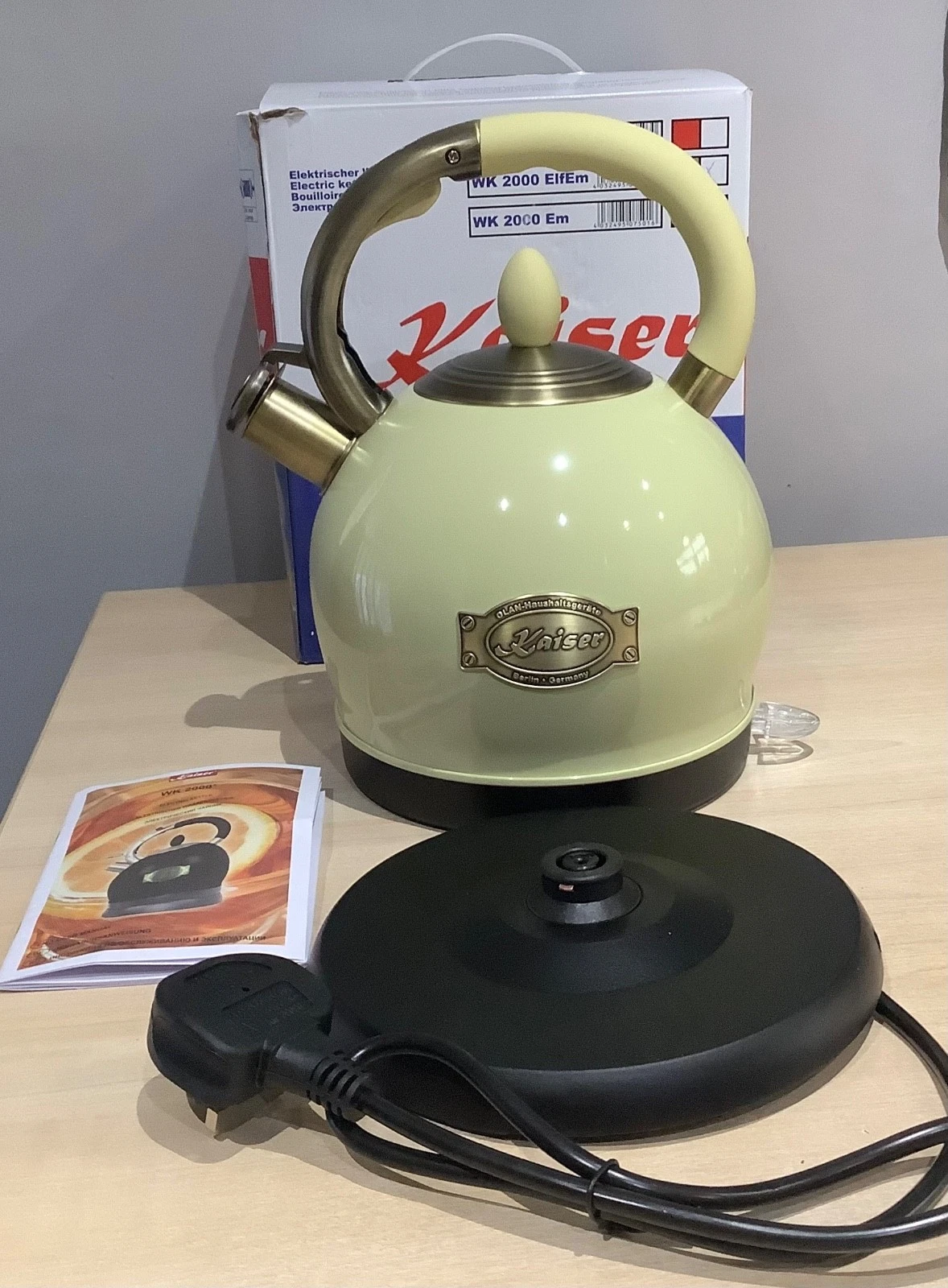 NEW Kaiser Empire WK2000 ElfEm 2 Litre Electric Kettle in Ivory/Antique Brass
Opens in a new window 