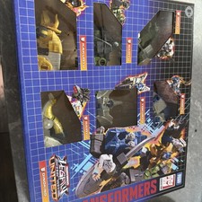Transformers Legacy United Dinobot Dinoking Multipack -Brand New  factory seal