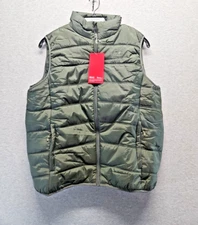 Camel Crown Green Puffer Vest NWT Size Medium (4s8)