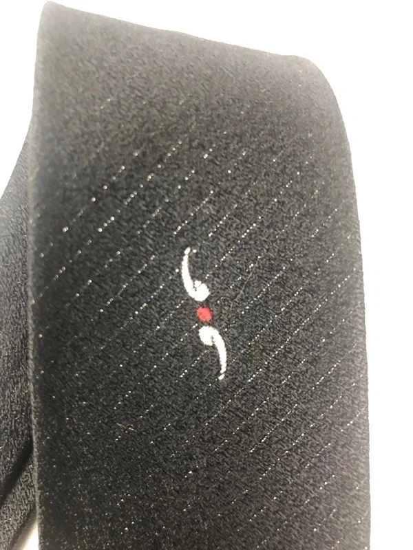 Corbata Cravatte Guartione negra y plateada, corte delgado vintage, acento... - Imagen 3 de 4