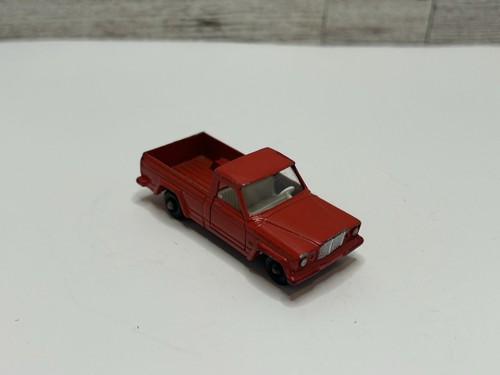 Camioneta pickup Jeep Gladiator vintage serie Matchbox roja ’60 • por Lesney - Imagen 5 de 10