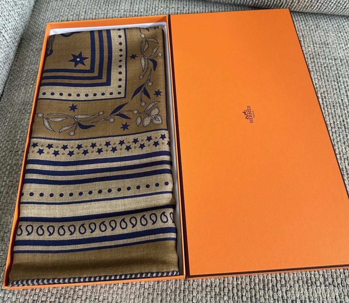 エレガント【HERMES】カレ140 Festival des Amazones Bandana Festival des Amazones Bandana shawl 140 | Hermès Finland