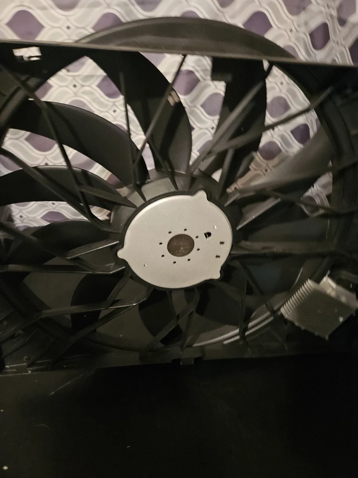 Ventilador radiador a-premium mercedes-benz e320,e63,amg,s350,s550,s600,s63 Foto 4 de 4