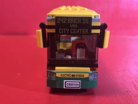 LEGO CITY: Bus Station (60154) News Stand And Bus Only.
