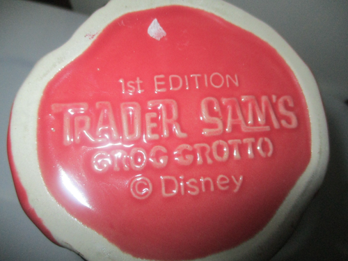Disney Trader Sam's Grog Grotte Tasse 1. Edition Tiki rot 6,5" - Bild 3 von 3