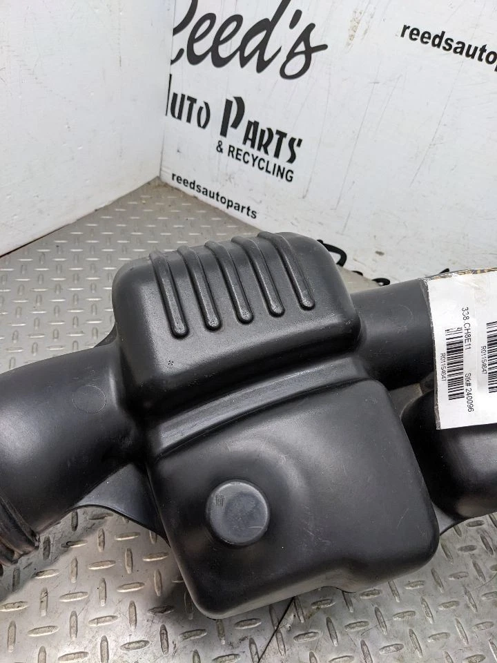 Dodge Durango 2011-2013 3,6 L filtro de aire resonador de admisión 1154647 Foto 3 de 4