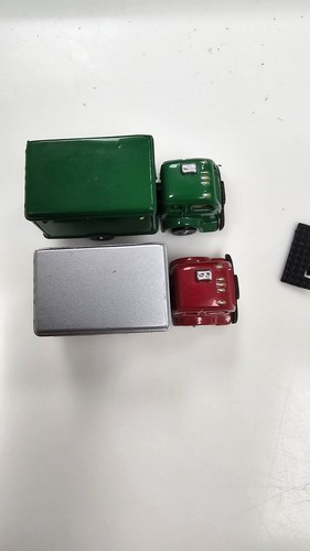 *READ CMW Mini Metals Box Delivery Trucks Vans with Loading Platform N-Scale - Picture 3 of 5