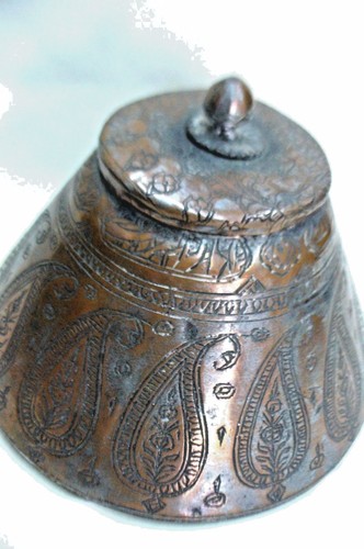 ANTIQUE QAJAR BOX HANDMADE COPPER SILVER PLATED FLORAL FINE ENGRAVINGS - Picture 5 of 10