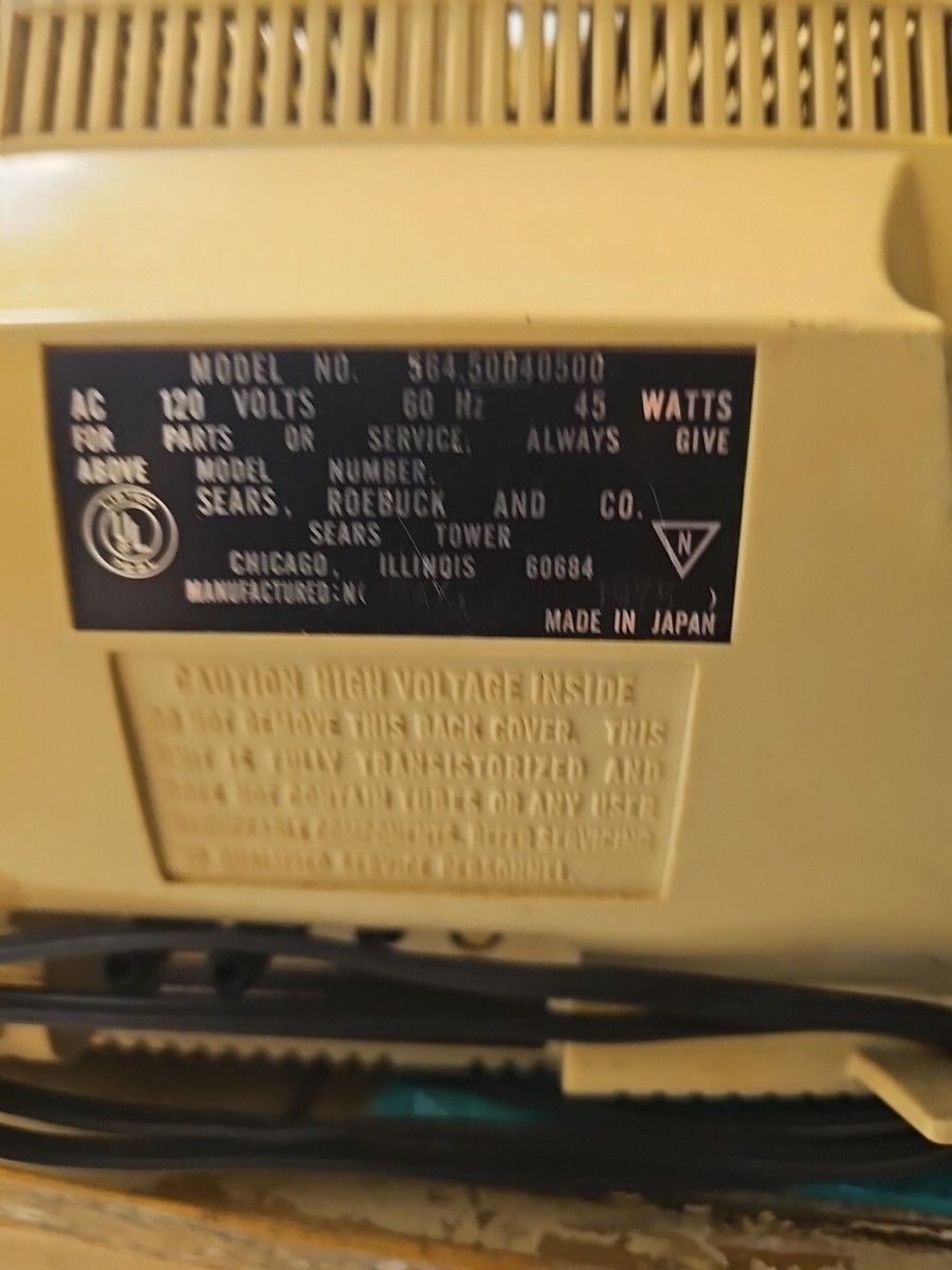 Vintage TV Sears Roebuck Co. SOLID STATE 1970's Pull Button Model