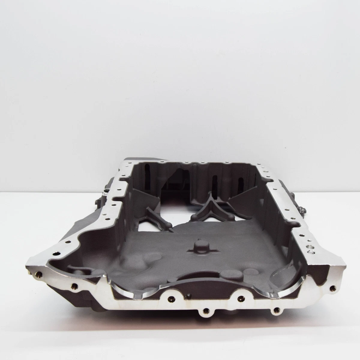 NEW MERCEDES-BENZ VITO W447 OIL PAN UPPER PART A6510143300