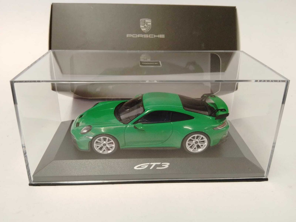Porsche 911 GT3 (992) - Pythongrün - Minichamps 1:43