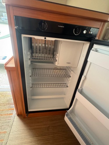 Eriba Touring Triton 420 Ocean Breeze 2019 Compact Lightweight 2 Berth - Picture 17 of 24