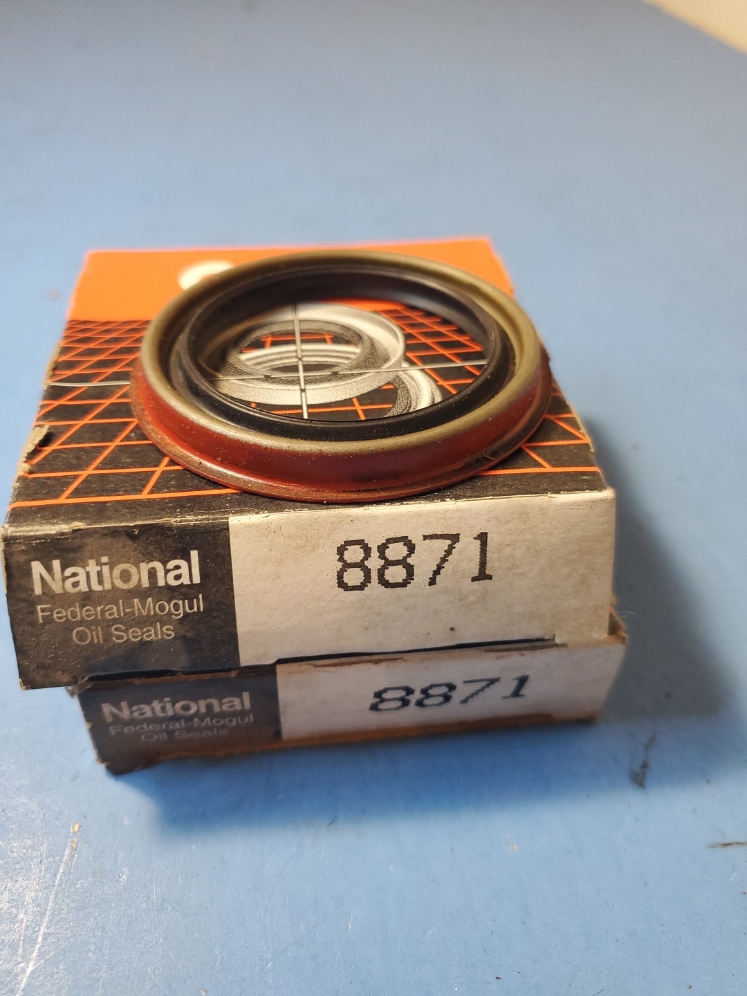 Lot Of 2 National Oil Seals 8871 Wheel Seals