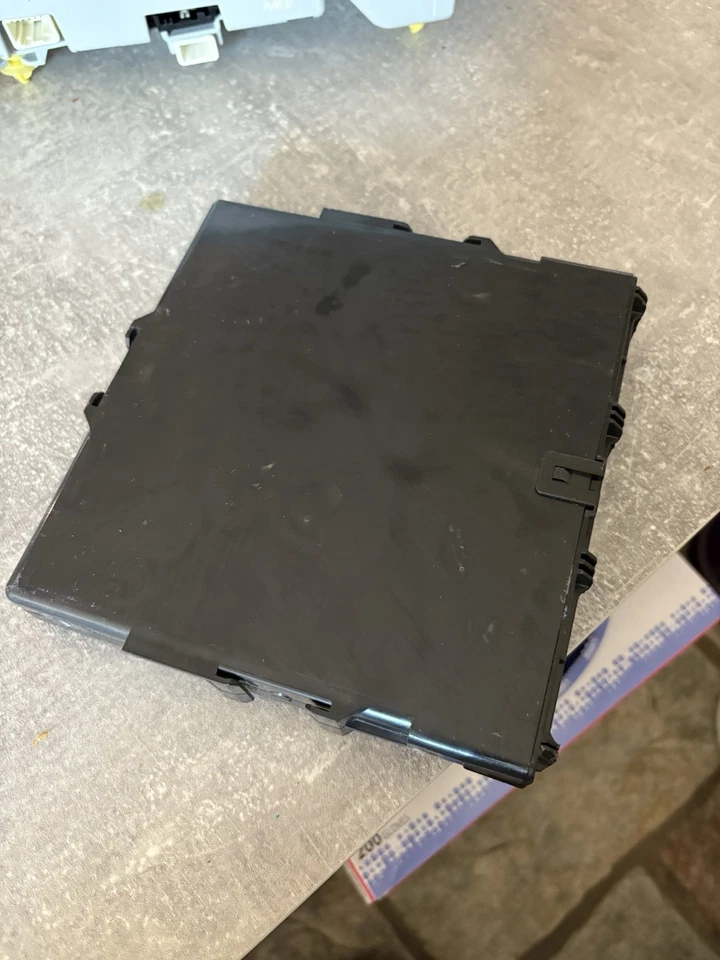 Módulo de control informático vehículo híbrido Toyota Prius 2016-2021 89981-47C30 OEM 16 Foto 4 de 4