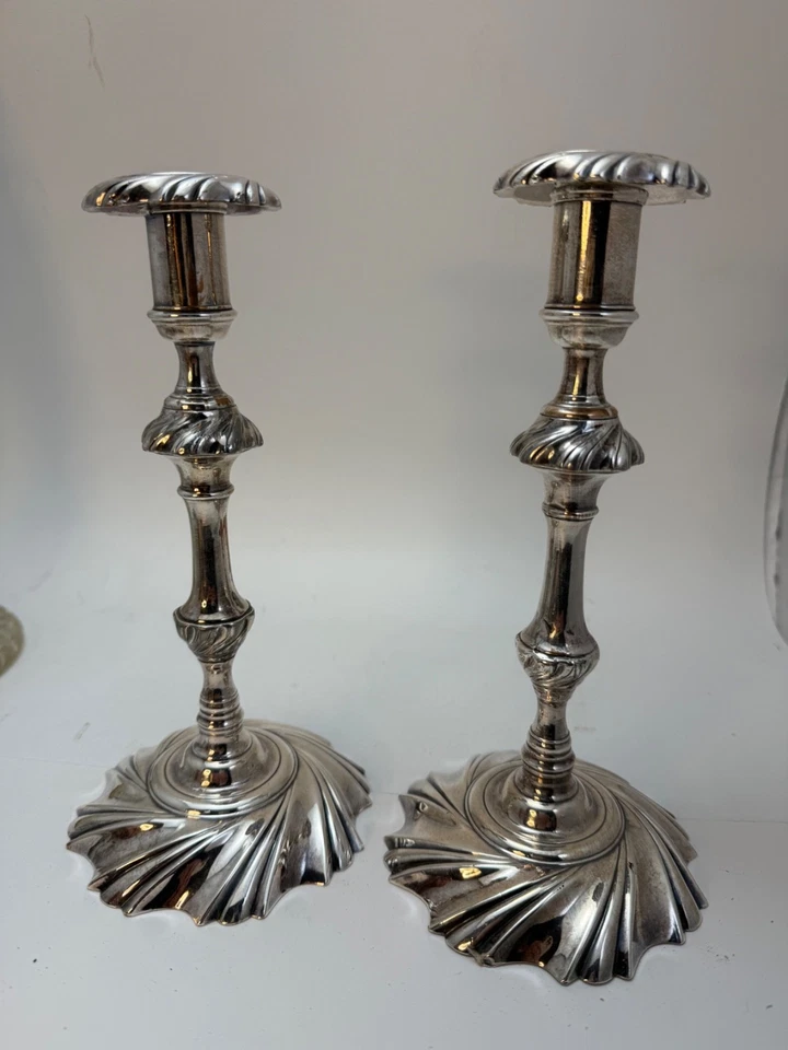 Par de candelabros Queen Anne Sheffield plata sobre cobre James Dixon & Son 19c Foto 2 de 4