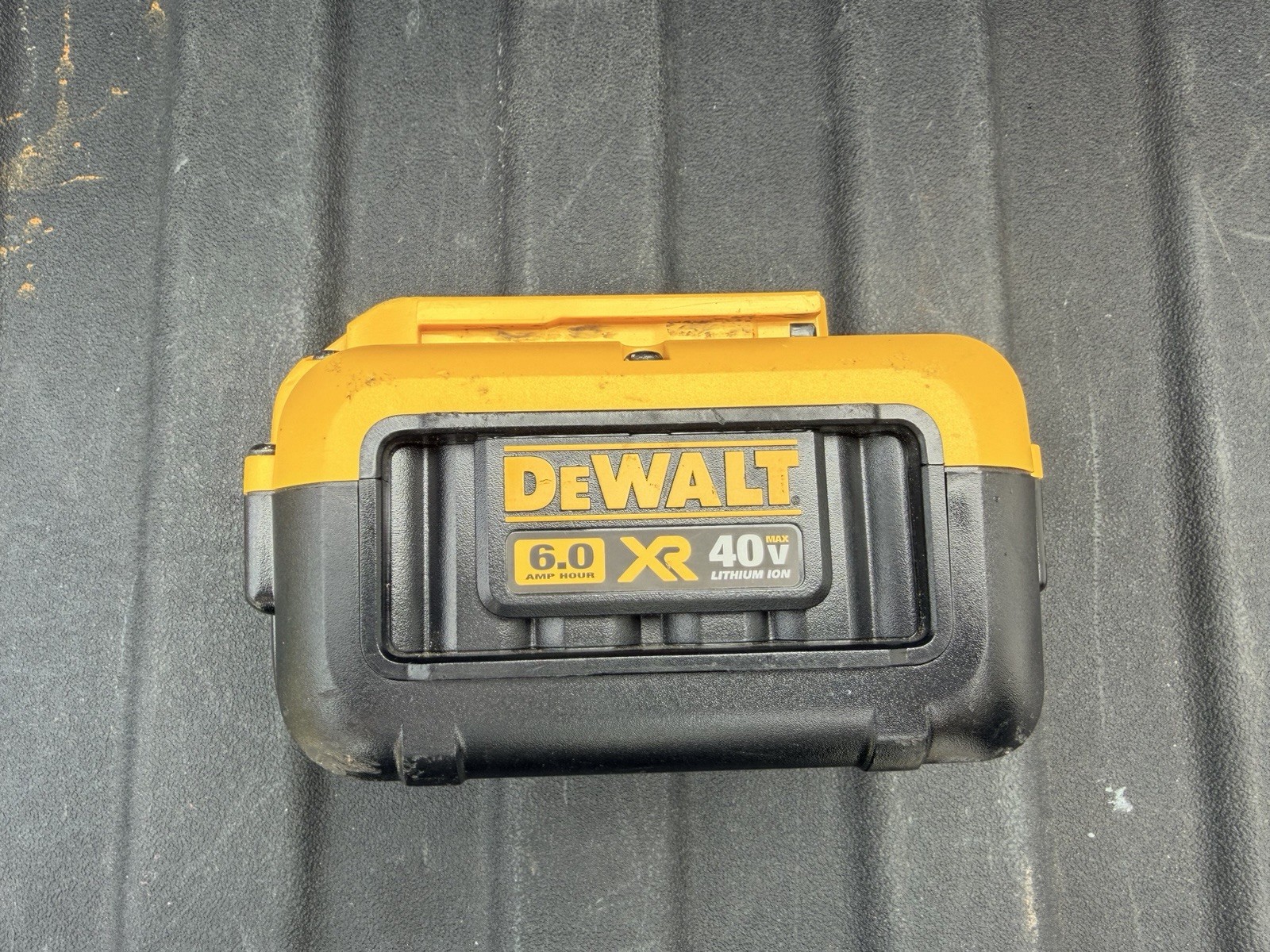 DEWALT 40V MAX XR 6.0Ah Battery (DCB406) - Lithium-Ion - Use