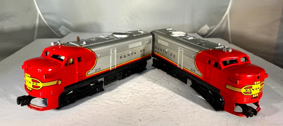 Lionel 218 AA Santa Fe "Warbonnet" Diesel Set, produced 1959-63 - Image 2 of 4