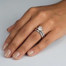 Solitaire Engagement Ring Set 18K Gold 1.27 Carat Round Lab-Grown Diamond F VS2
