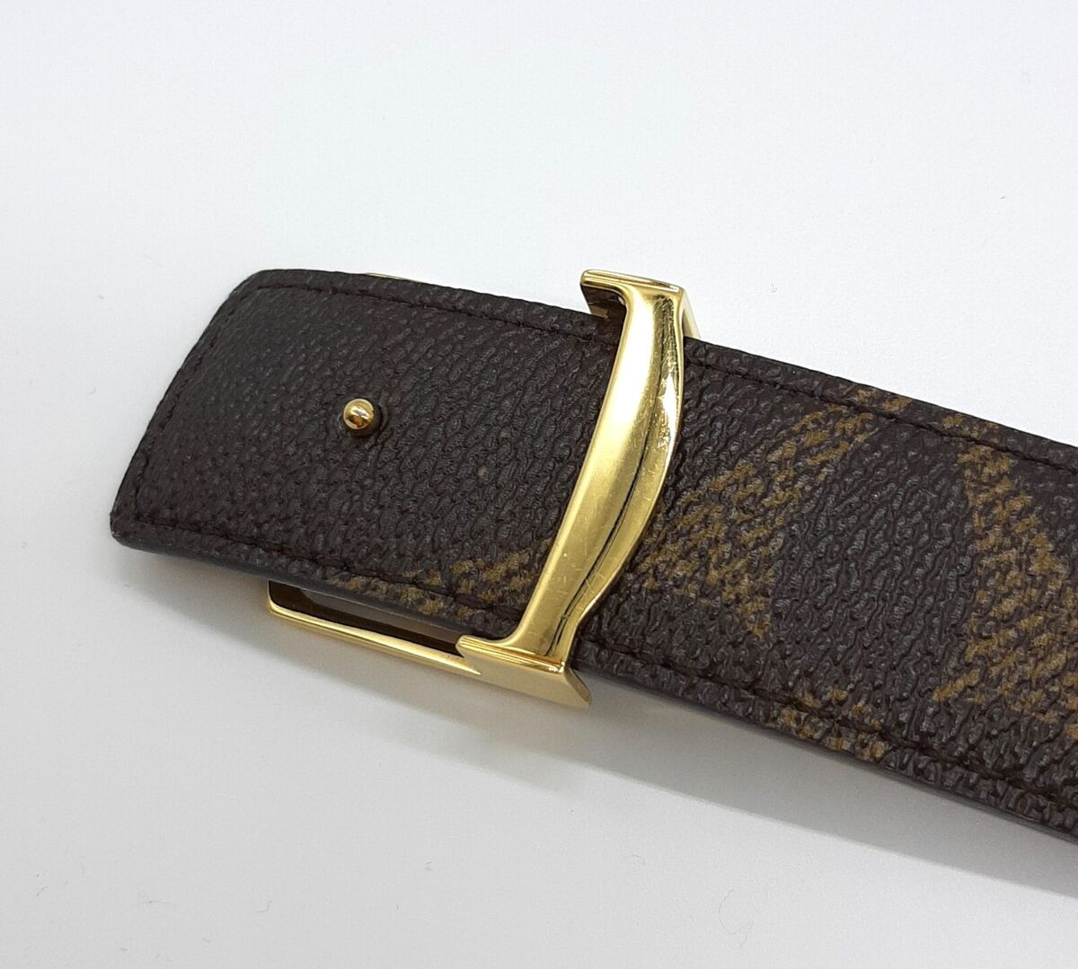 Louis Vuitton Belt M0149 LV Iconic 30mm Reversible Belt Louis Vuitton Belt M0149 LV Iconic 30mm Reversible Belt