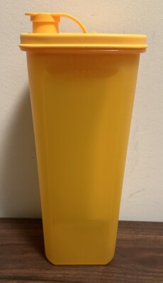 Tupperware 2 Liter Qt Square Beverage Pitcher Strainer Set Flip