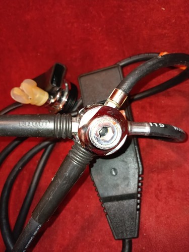 Pulpo regulador Mares MR12 III con conjunto de brújulas medidor Suunto sin probar leer - Imagen 12 de 13