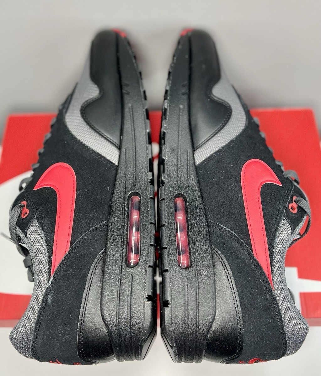 ナイキ エア マックス プラスnike BLACK/UNIVERSITY RED NIKE AIR MAX PLUS BLACK/UNIVERSITY RED（ナイキ エア マックス