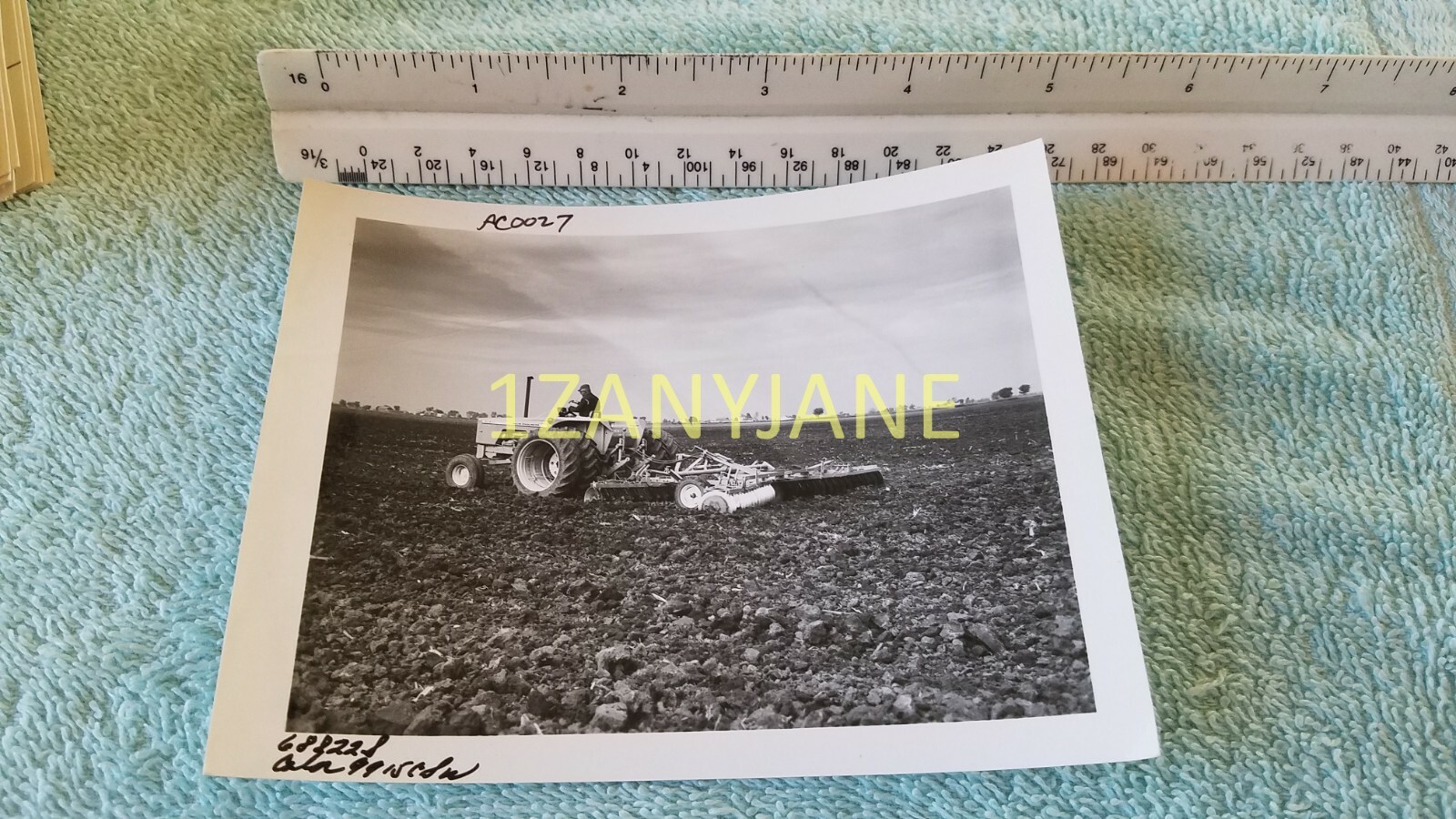 AC0027 Allis-Chalmers Photograph, MEDIA ARCHIVE BLACK/WHITE MAN DISCING ...