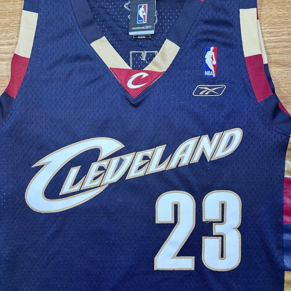 Camiseta alternativa LeBron James Cleveland Cavaliers azul marino para hombre talla M +2 vintage Foto 4 de 4