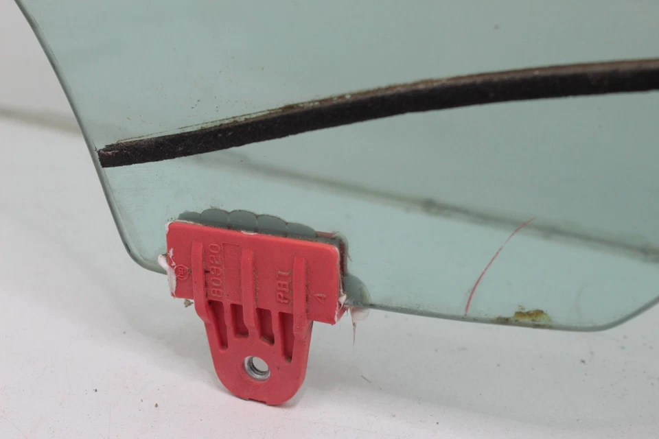 Nissan Armada 2005-2014 puerta delantera derecha pasajero ventana vidrio OEM Foto 3 de 4