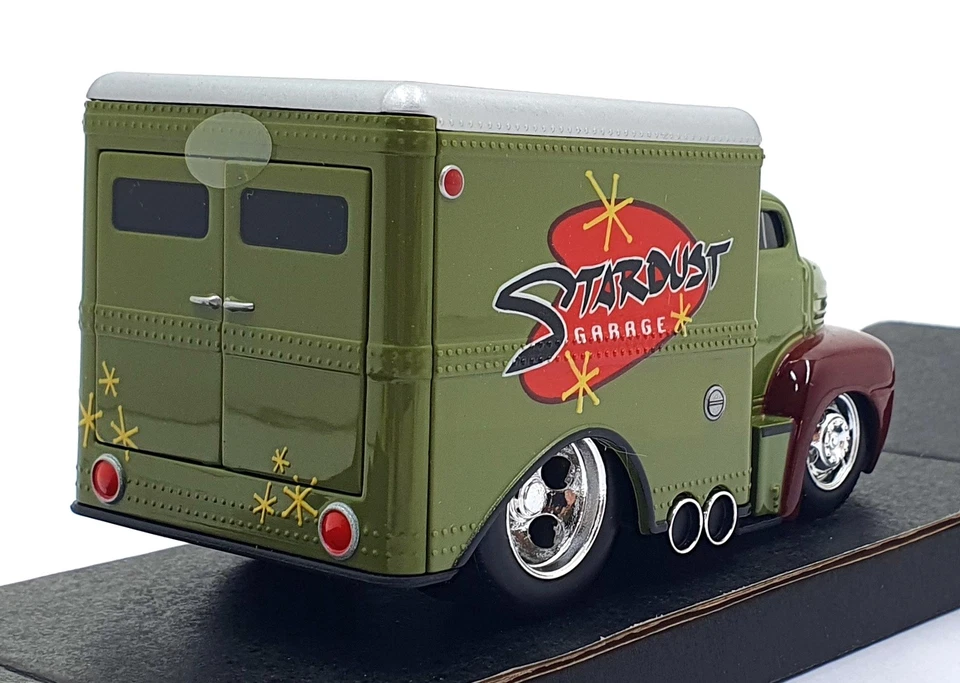 Коробочный грузовик Ford COE 1950 Muscle Machines масштаб 1:64 11610 - звездная пыль - Изображение 2 из 4