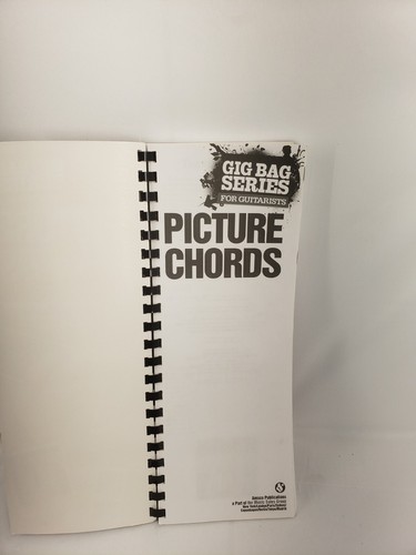 Gig Bag Series For Guitars Picture Chords Book - Picture 3 of 3