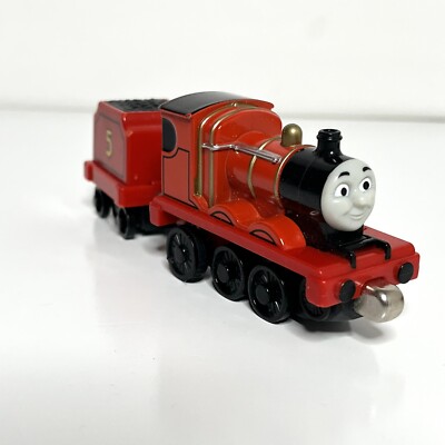 Thomas & Friends James Die Cast Metal Red Train Take 'n Play Pull 'n Zoom Age 3+