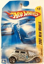 2007 Hot Wheels New Models #12 Straight Pipes Silver w/Blue Flames M.O.C.