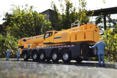 ミニカー 1/50 XCMG XCA220 オールテレーンクレーン 1:50 XCMG XCA220 All Terrain Crane Construction Machine