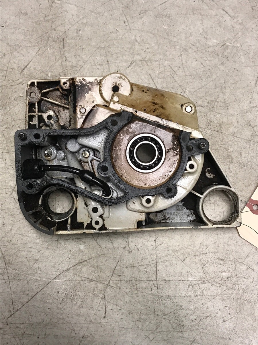 OEM GOOD USED STIHL 028 WOOD BOSS CHAINSAW CLUTCH SIDE HALF