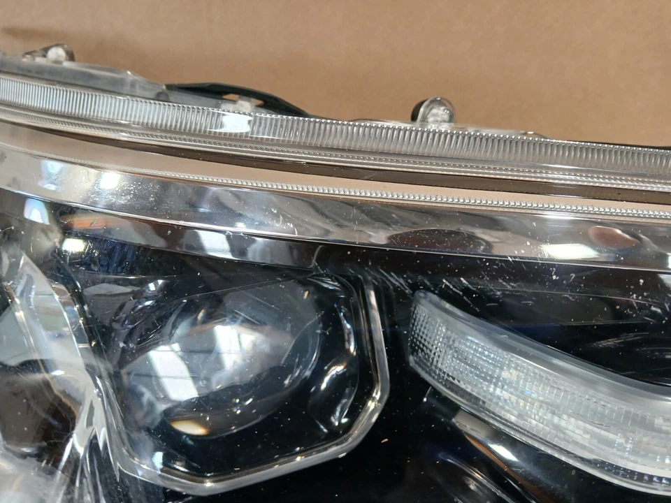 TOYOTA HILUX INVINCIBLE MK8 2022-24 DRIVERS SIDE RIGHT LED HEADLIGHT 81110-YP141 - Image 4 of 4