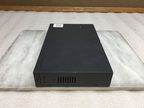 Dell PowerConnect 2016 16-Port Unmanaged Switch with PWR Cable incl. - Picture 4 of 8