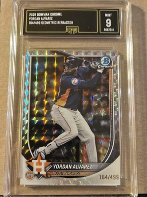 2025 Bowman Chrome #25 Yordan Alvarez