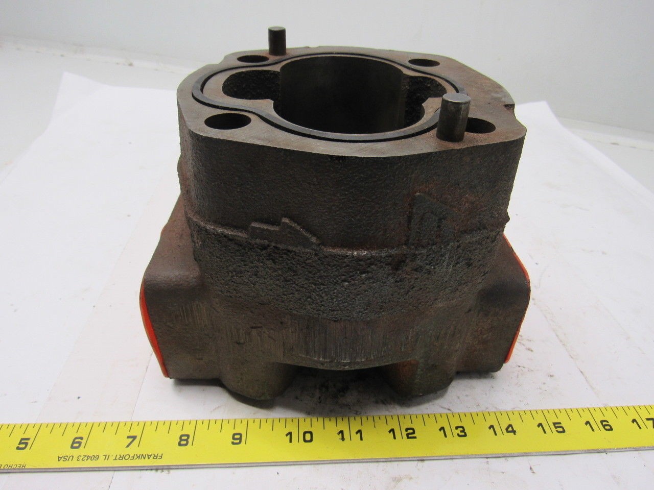 PARKER COMMERCIAL 323-3010-000 Bearing Carrier & Gear Housing Parts ?? Lot/1