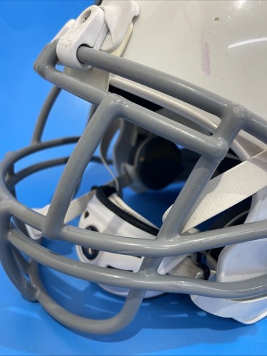 XENITH X2E YOUTH FOOTBALL HELMET 2016 Blue / WHITE Face mask SIZE Medium - Picture 4 of 17