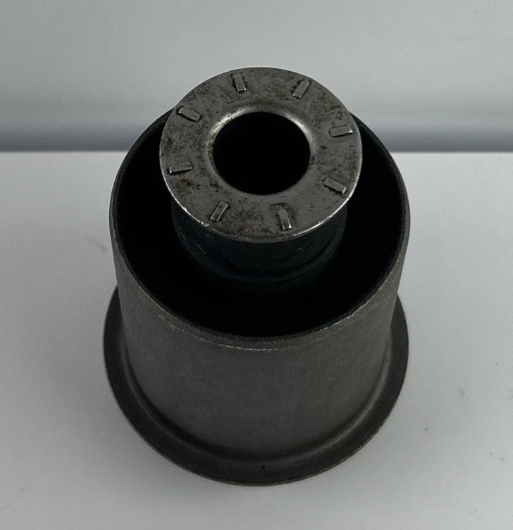 MOOG K201189 Front Lower Rearward Control Arm Bushing Ford F-150 Expedition photo 2